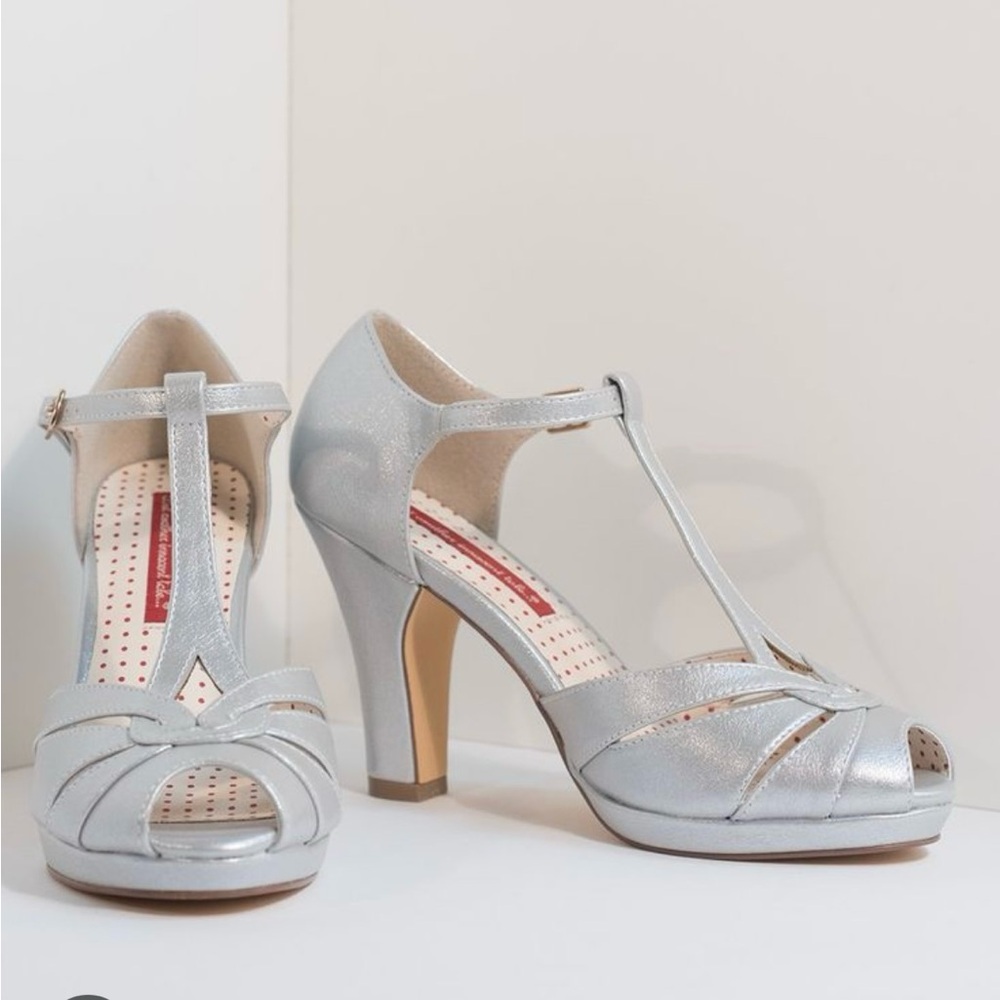 B.A.I.T. Footwear Lacey Heels in Silver NIB